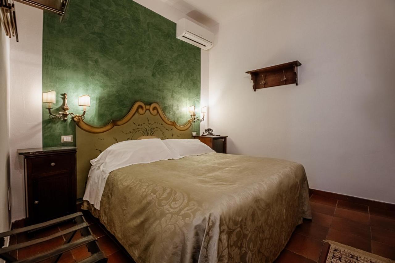 Palazzo Giunta - Porta Marina Ortigia Bed & Breakfast Syracuse Exterior photo